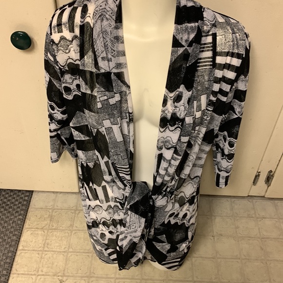 Literally a jacket , dress up or dress - Picture 3 of 4